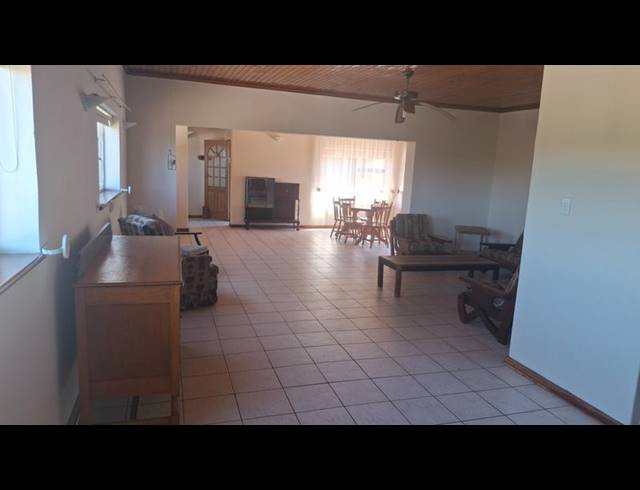 5 BEDROOM PROPERTY TO RENT IN HUMANSDORP